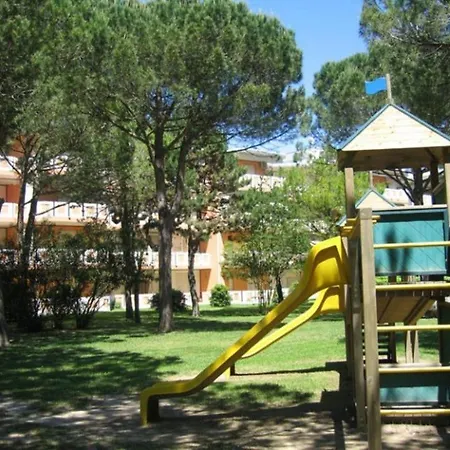 Appartamento Stunning Big Pool, Tennis, Volleyball, Ping Pong Bibione